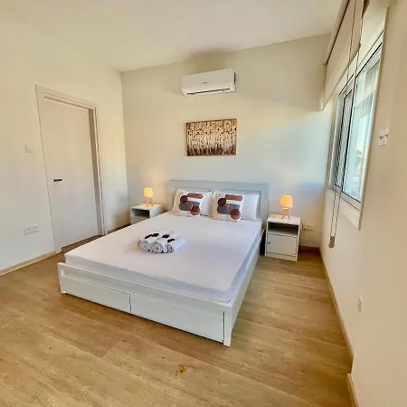 Amathus Modern Beachfront Flat * Limassol