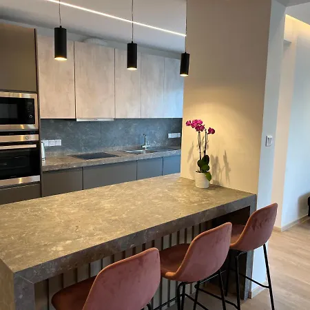 Amathus Modern Beachfront Flat